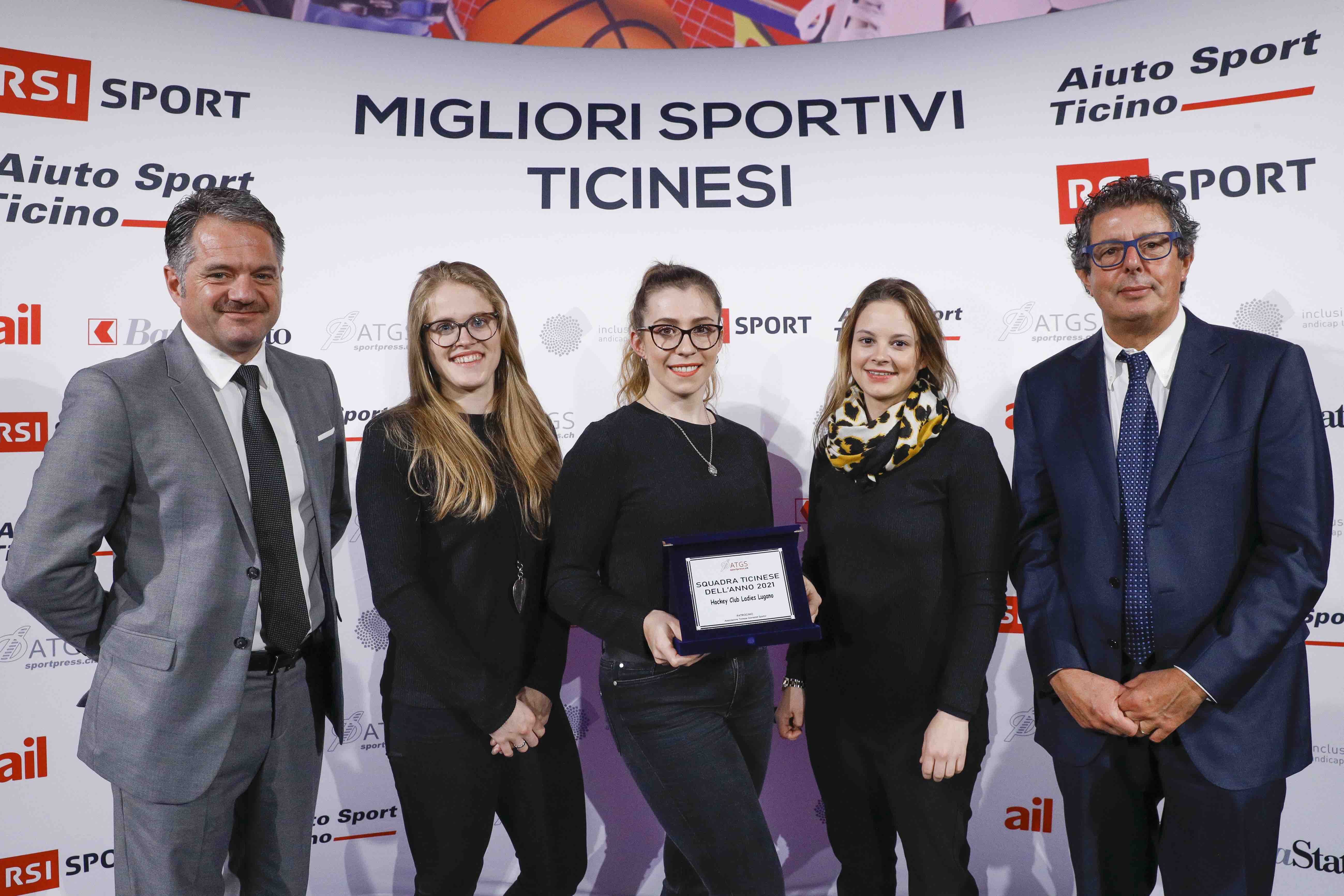 L’Ass. Ticinese Giornalisti Sportivi ha premiato quale “Squadra Ticinese dell’anno” le giocatrici dell’Hockey Club Ladies Lugano 